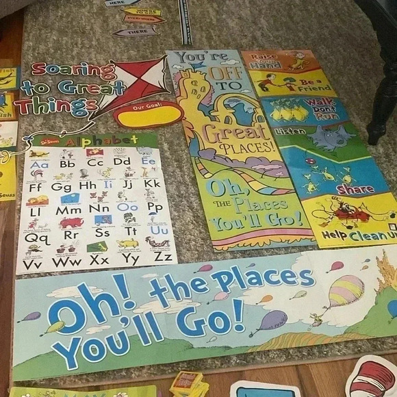 Teacher classroom decor -Dr.seuss theme for school - Picture 5 of 6